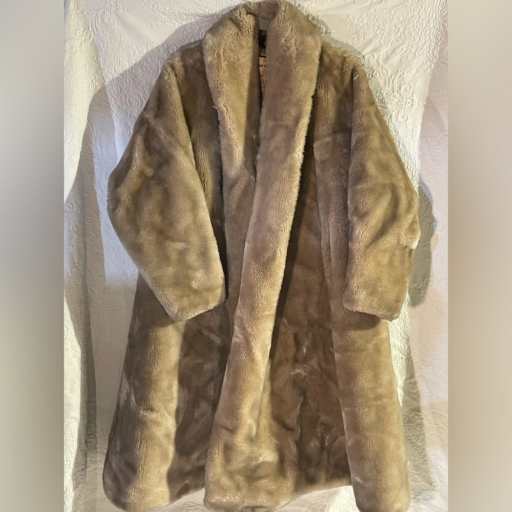 Vintage 1950’s Faux Fur Coat made of Darlan by Strawbridge and Clothier.